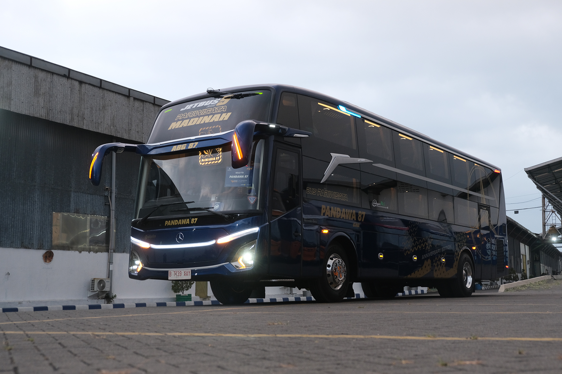 Foto Jetbus5 Dream Coach ke-2