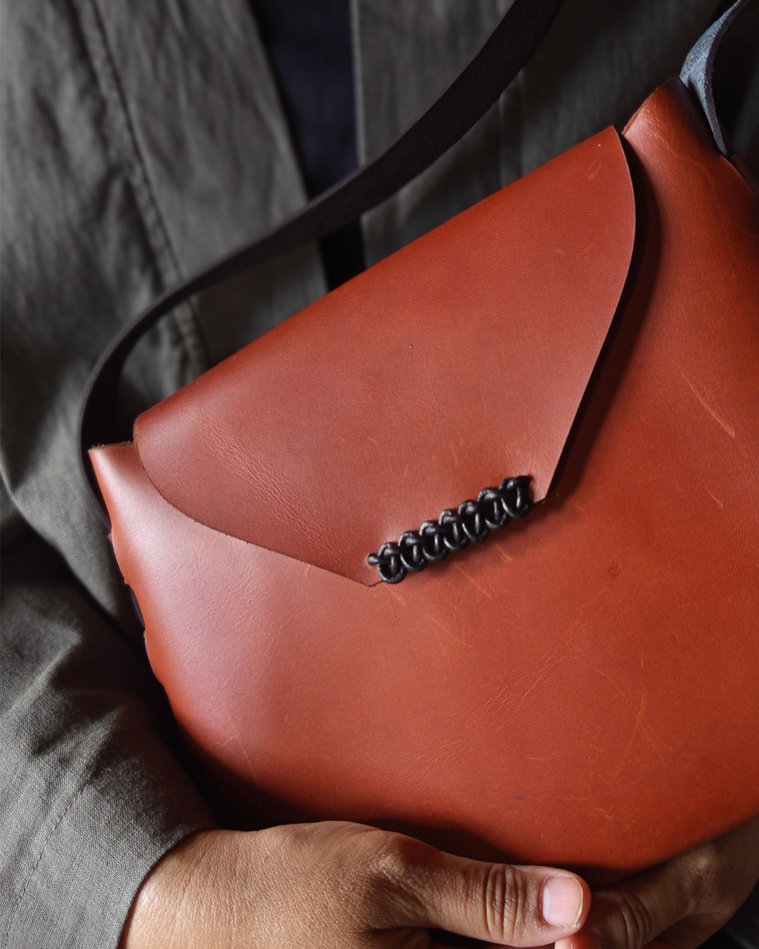 JANAYU stitchless shoulder bag